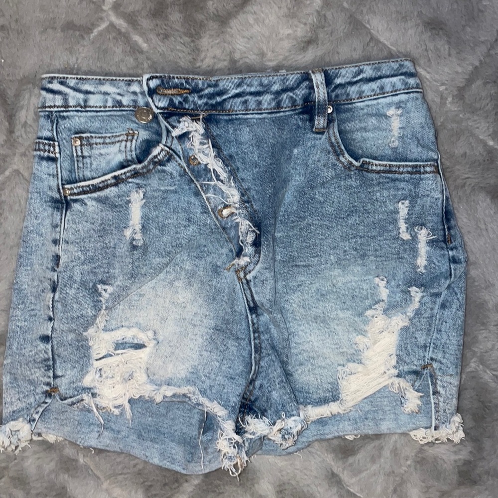 Almost famous ripped Jean shorts
